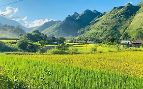 Du Gia Field View Homestay