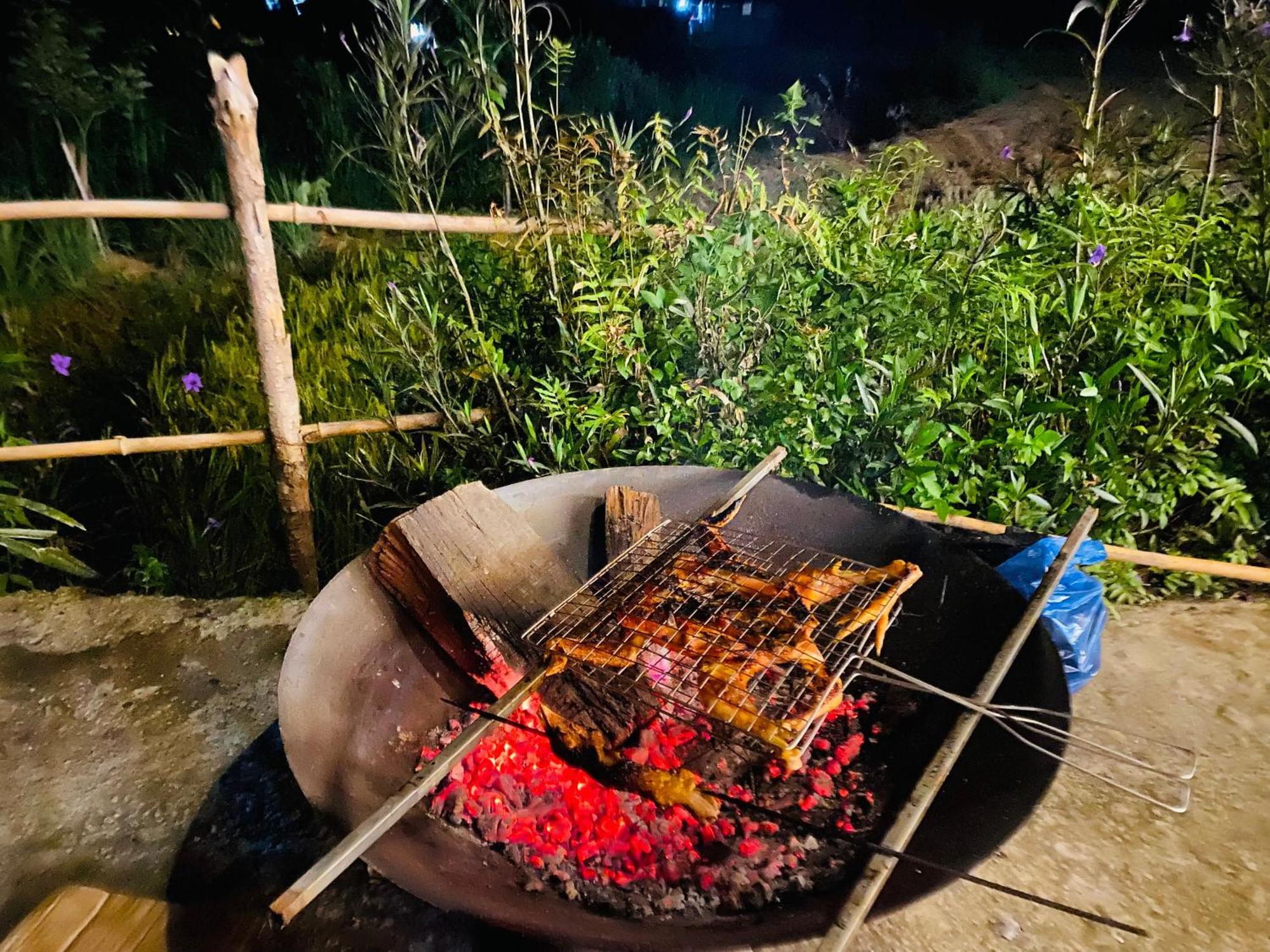 Du Gia Field View Homestay Làng Cac エクステリア 写真