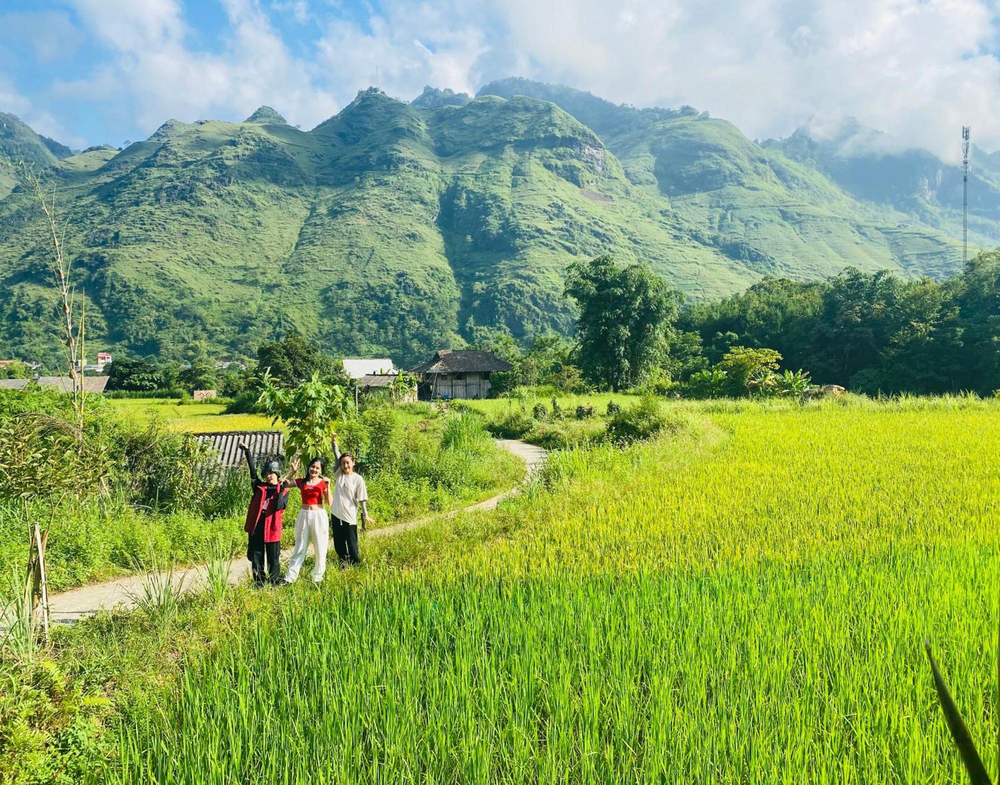 Du Gia Field View Homestay Làng Cac エクステリア 写真